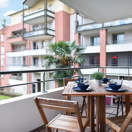 Апартаменты Chic T2 Avec Balcon Et Parking - Zenith, Hippodrome