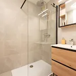 Chic T2 Avec Balcon Et Parking - Zénith, Hippodrome Appartement