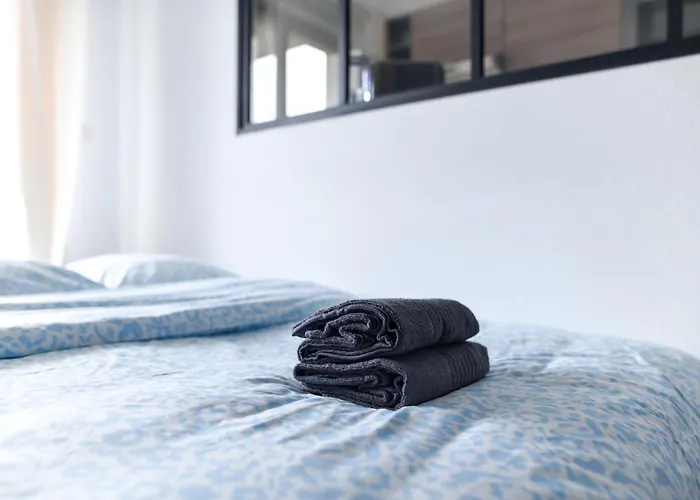 Chic T2 Avec Balcon Et Parking - Zenith, Hippodrome Апартаменты