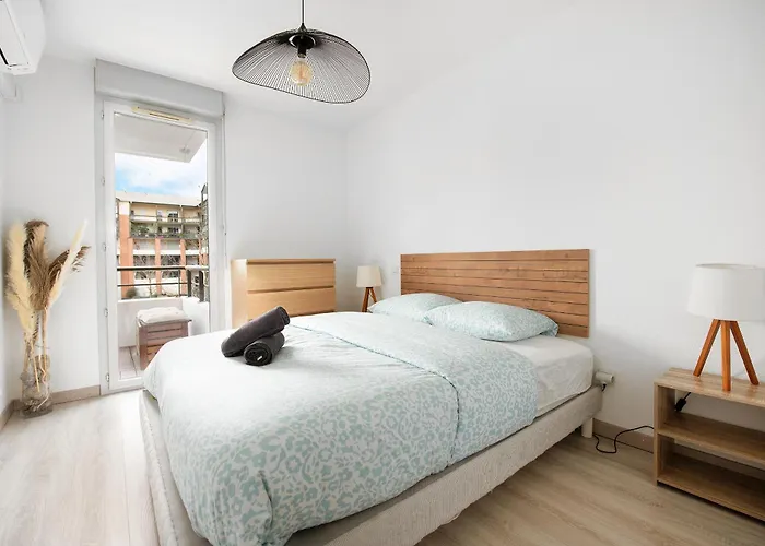 Chic T2 Avec Balcon Et Parking - Zenith, Hippodrome شقة *